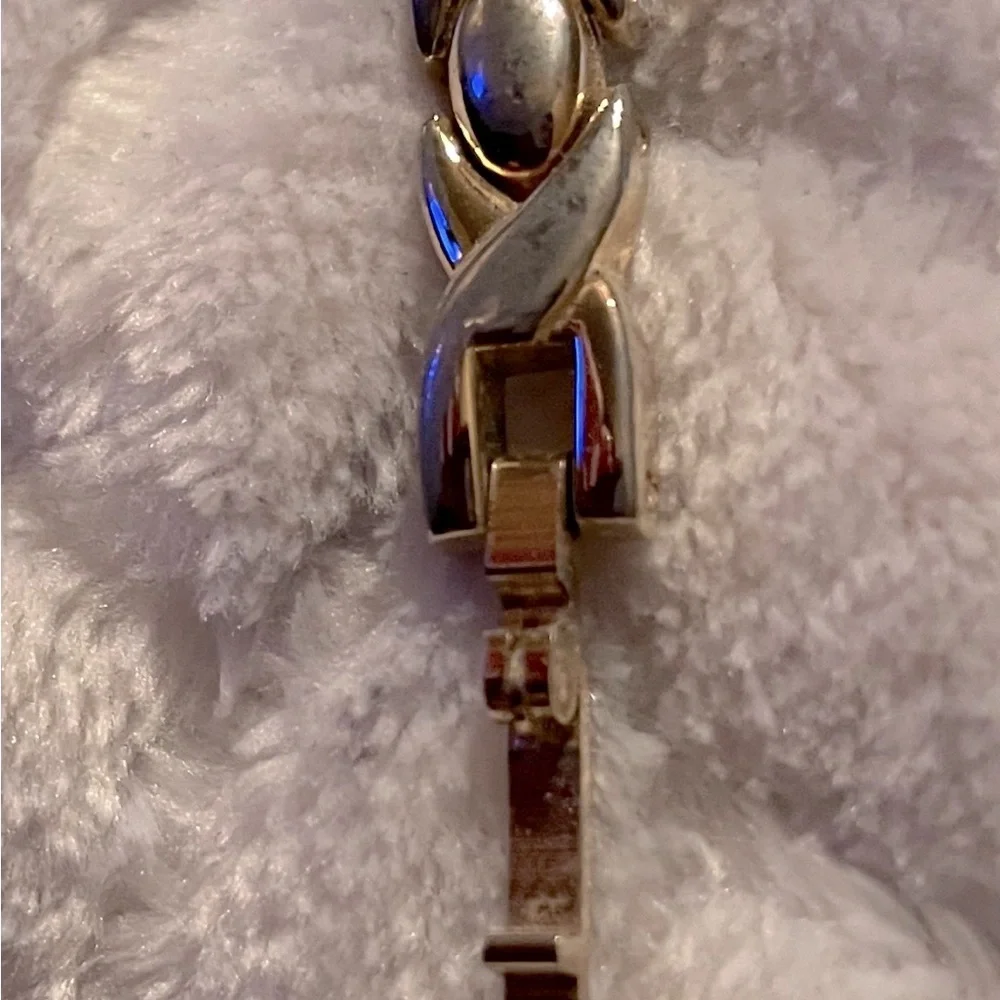 💎 Lucien Piccard Ladies Dufonte Vintage Quartz Diamond faced lined & Gold Watch